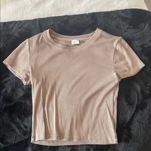 Wilfred Short Sleeve Ribbed Tee in Taupe
